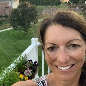 Meet your Posher, Denise